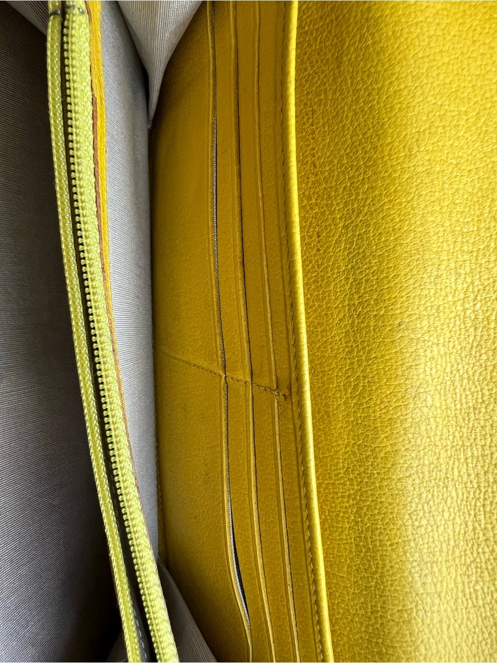 Chanel VINTAGE Yellow Camellia Leather Wallet - Picture 3 of 11